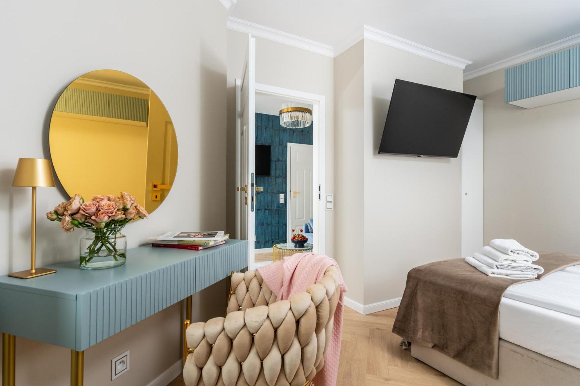 Rooftop Wawel View With Jacuzzi L Luxury Apartment Krakau